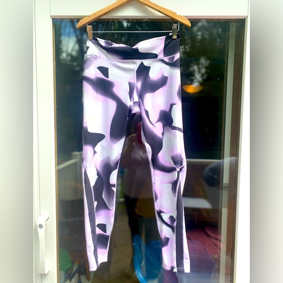 NWT Under Armour Women pink camo compression full length mid-rise leggings XL - Picture 4 of 5